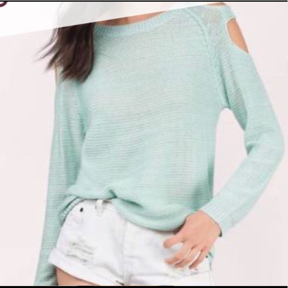 3 for $15 Tobi Open-shoulder sweater in Green